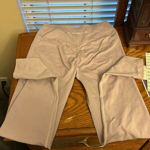 Light purple Alphalete leggings